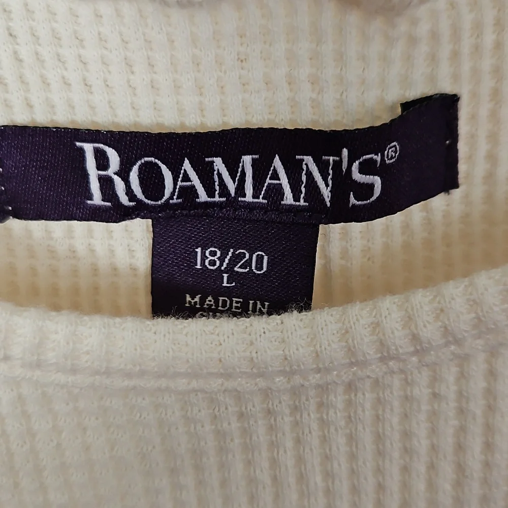 Elegant Cream Lace Women's Top - Picture 2 of 2